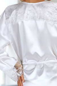 Elegant White Satin Robe Fabienne – Luxurious Relaxation